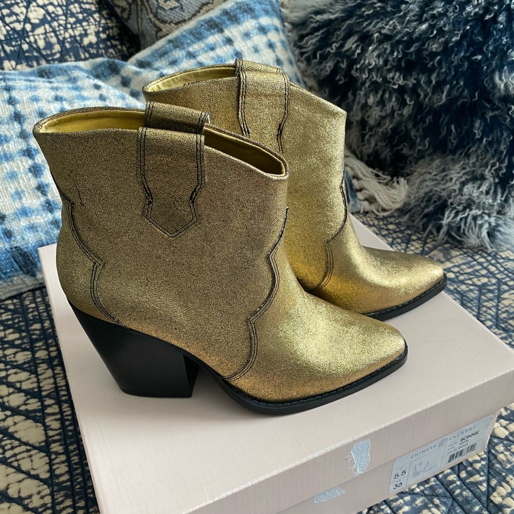 Chinese Laundry cowgirl booties "Bonnie", gold, size 5 1/2, NWT (fits like a 5)